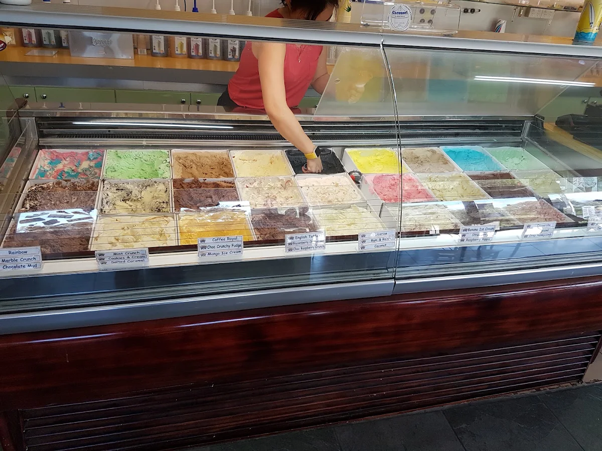 Vibe, Carousel Ice-Cream, Cake and FroYo/Acai