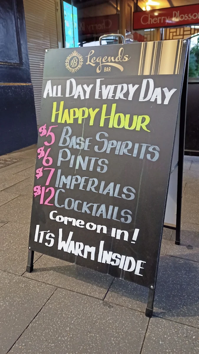 Menu, Legends Bar