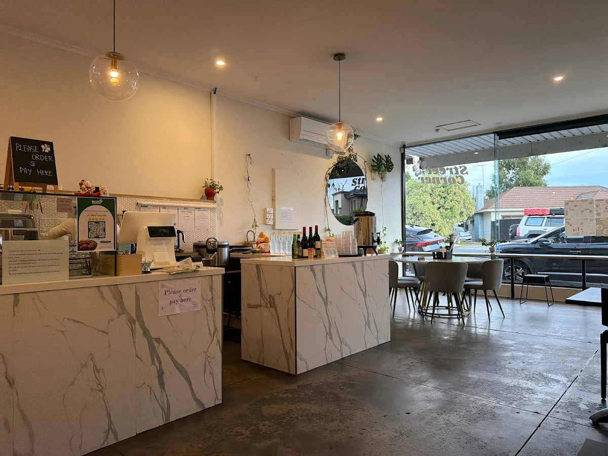 Vibe, Street Corner Ringwood