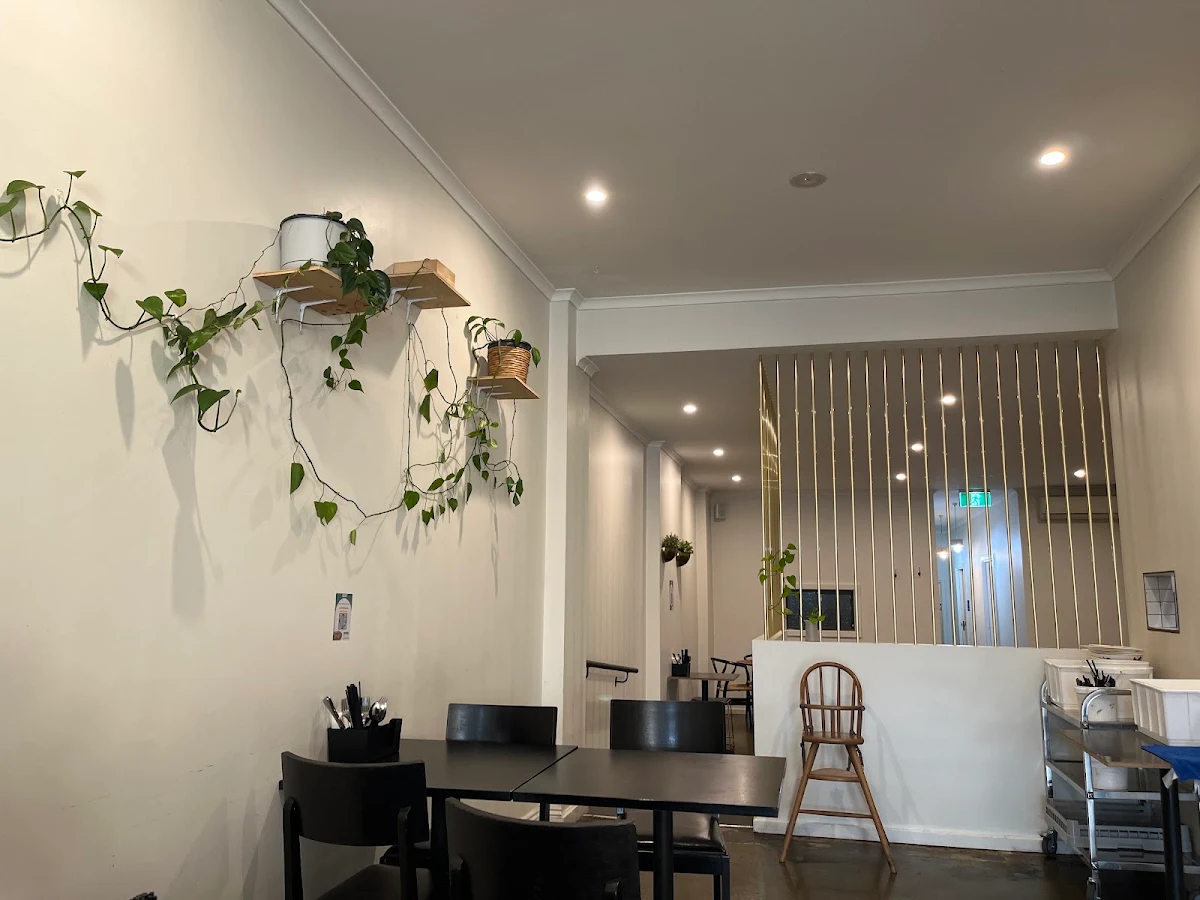 Vibe, Street Corner Ringwood