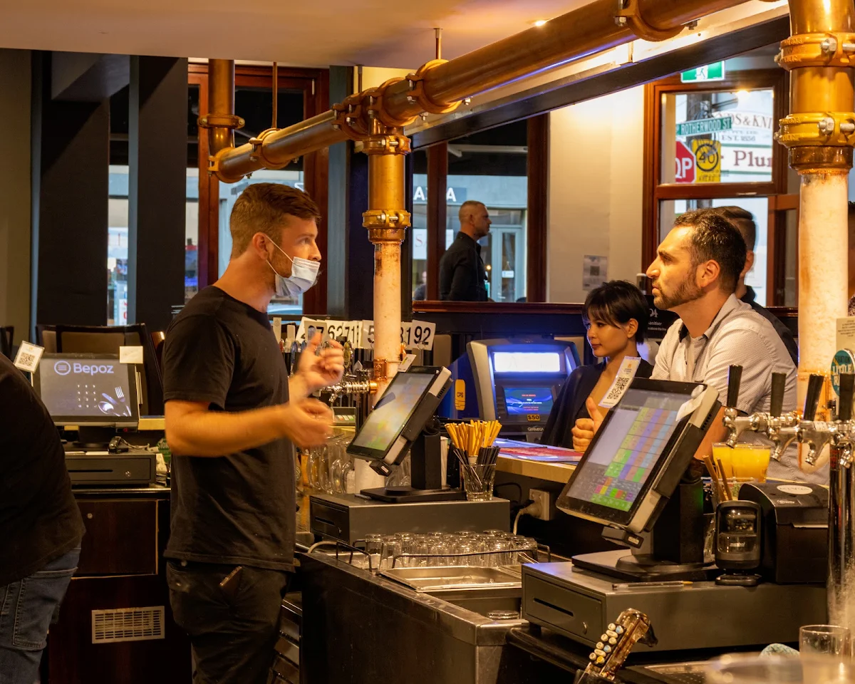 Vibe, Mt View Hotel