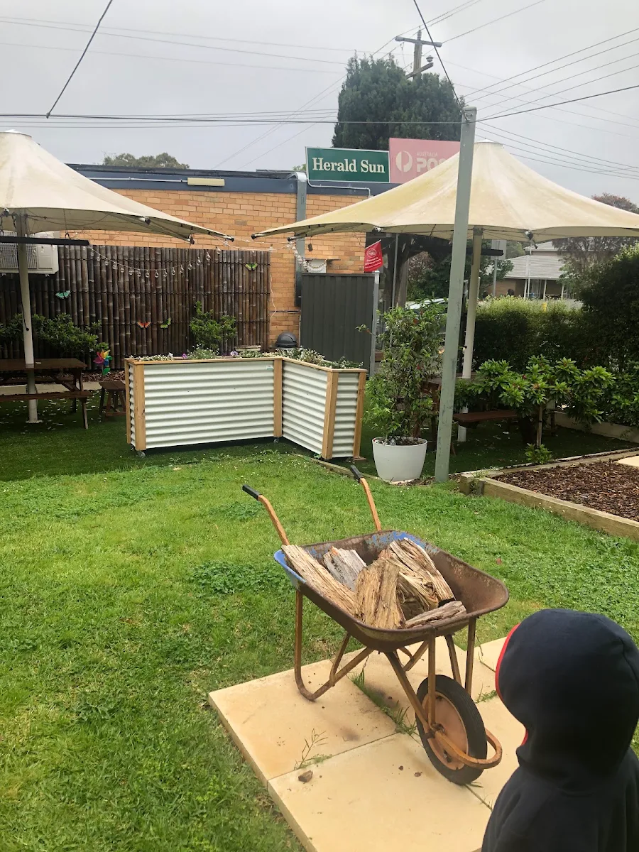 Vibe, Harkaway Coffee convenience & post office