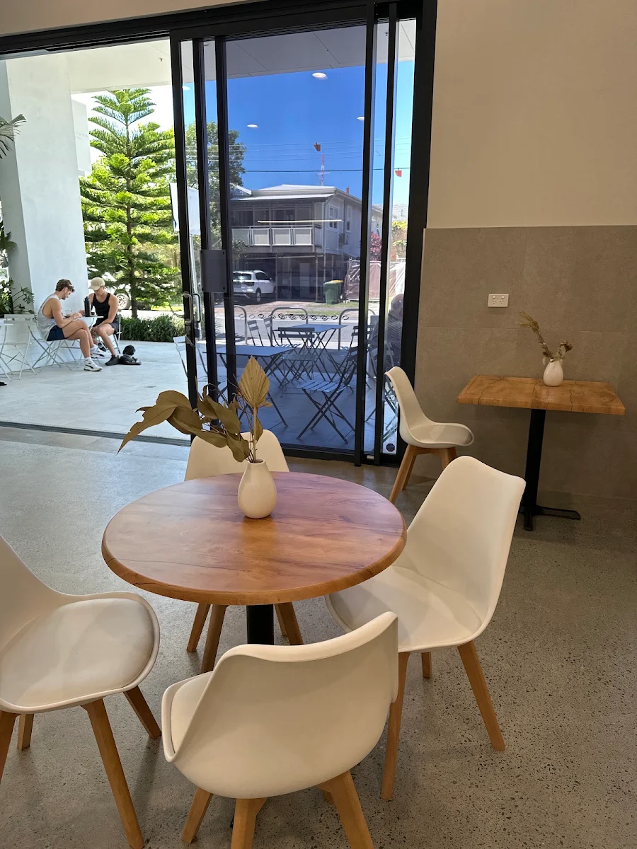 Vibe, Halcyon Coffee House