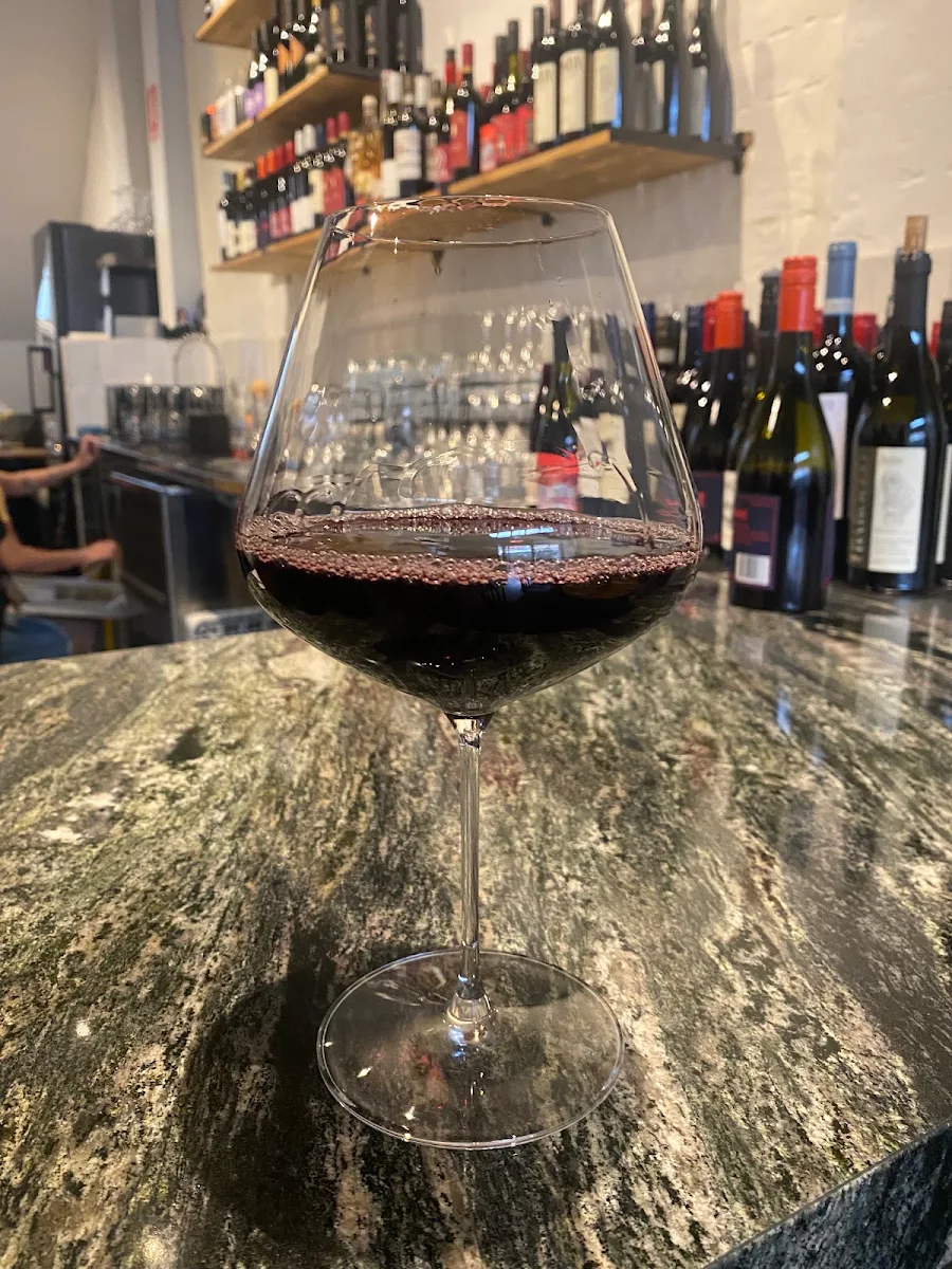 Vibe, Lums Wine Bar