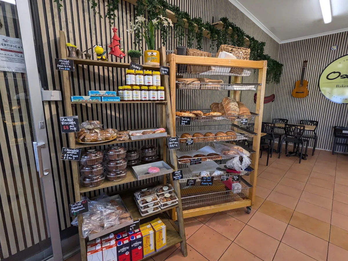 Vibe, Oscar's Bakery Cafe