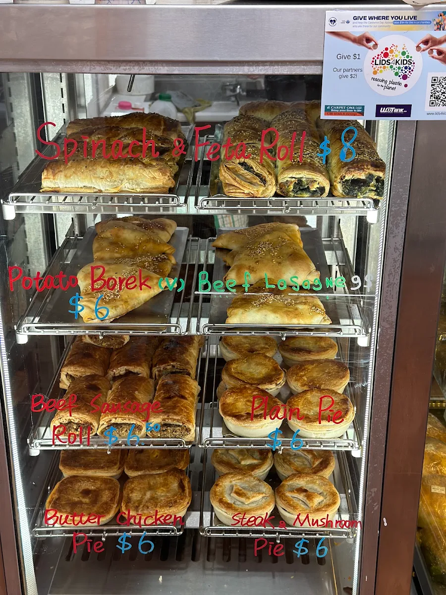 Vibe, Oscar's Bakery Cafe