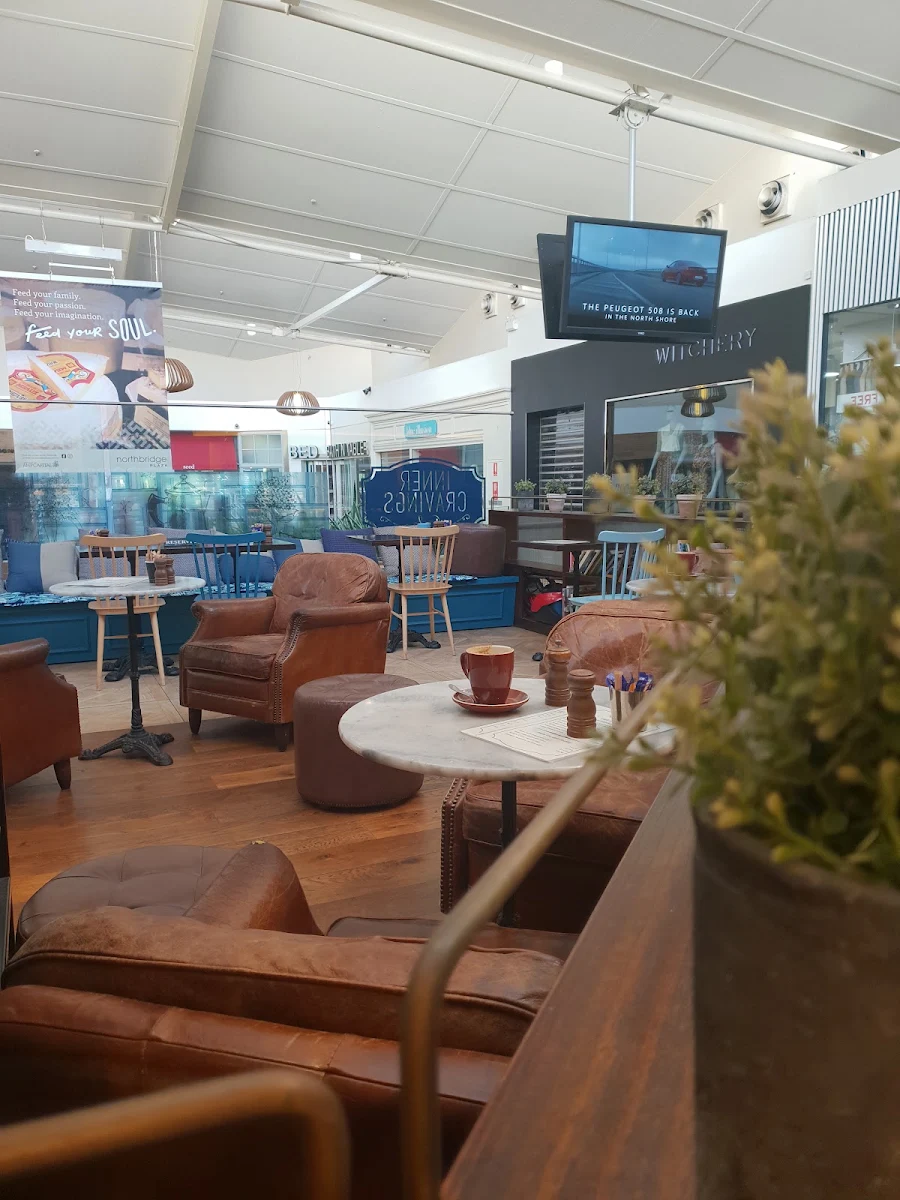 Vibe, Inner Cravings Cafe