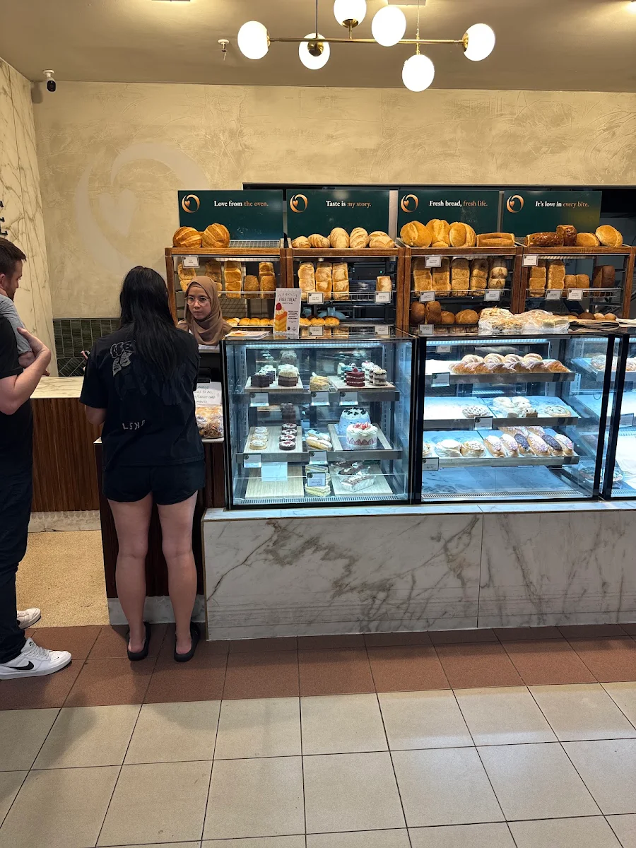 Vibe, Adore Bakery