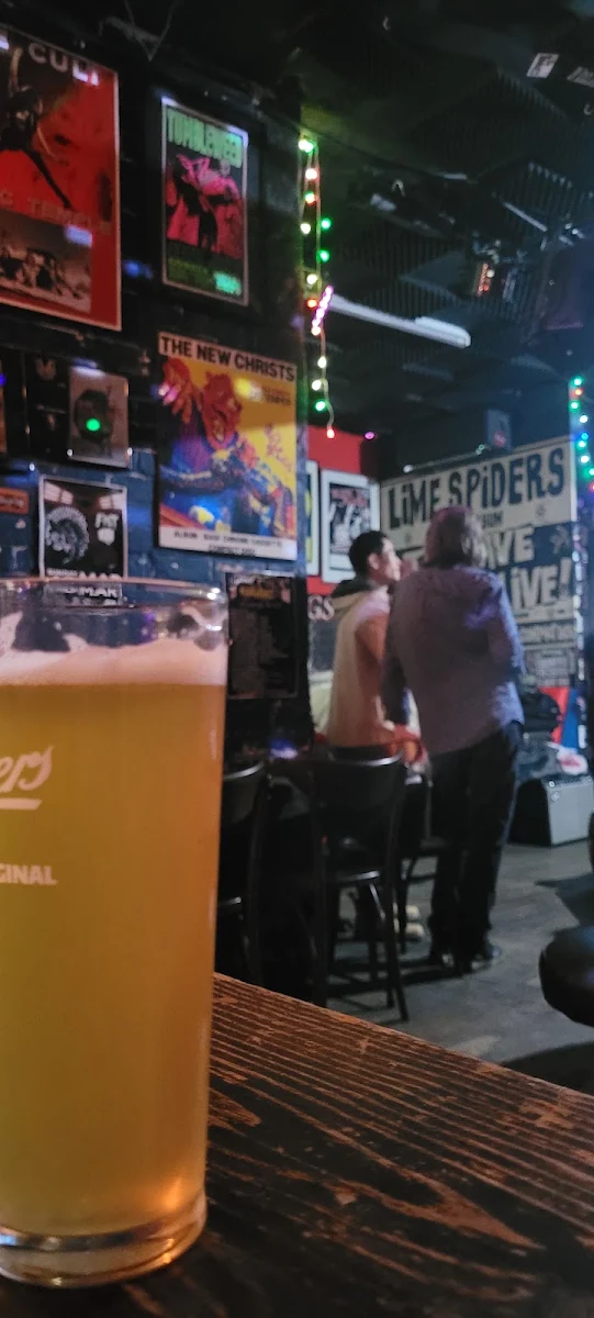 Vibe, MoshPit