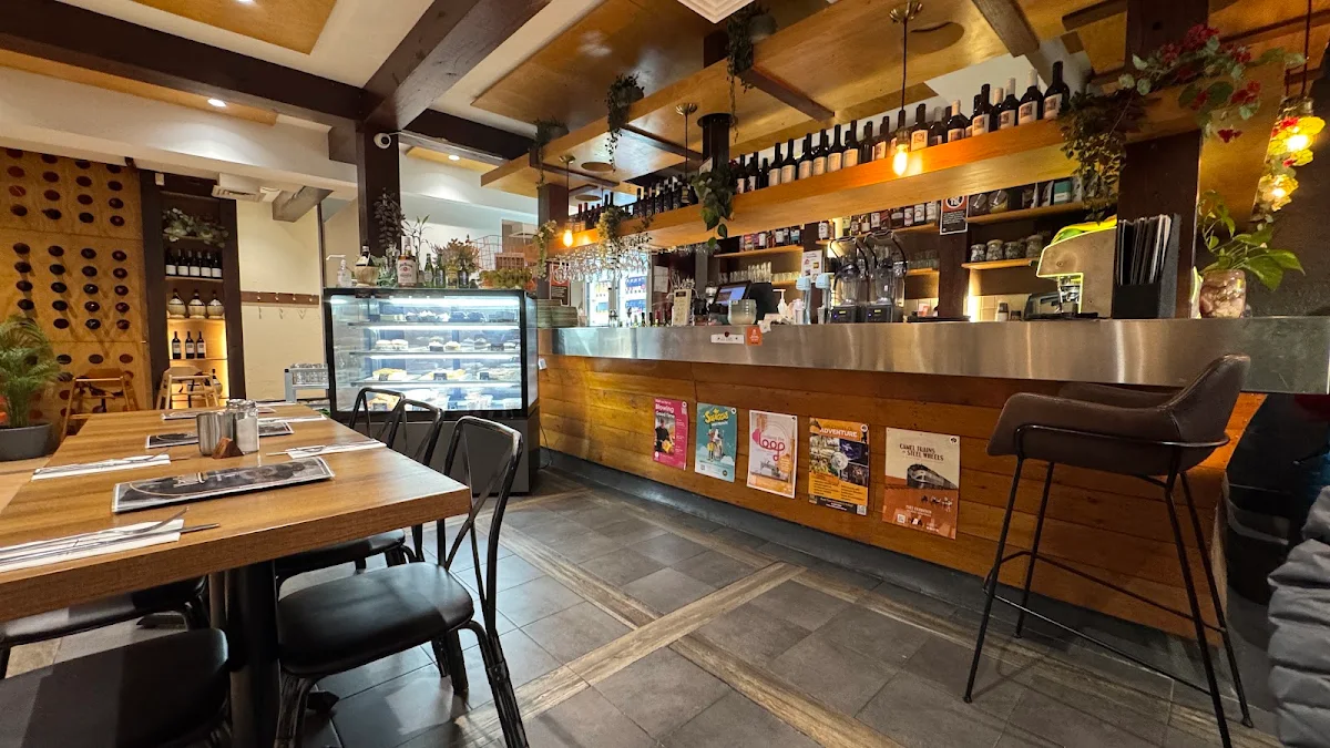 Vibe, Vanilla Pod Pizza & Pasta Bar Kingston