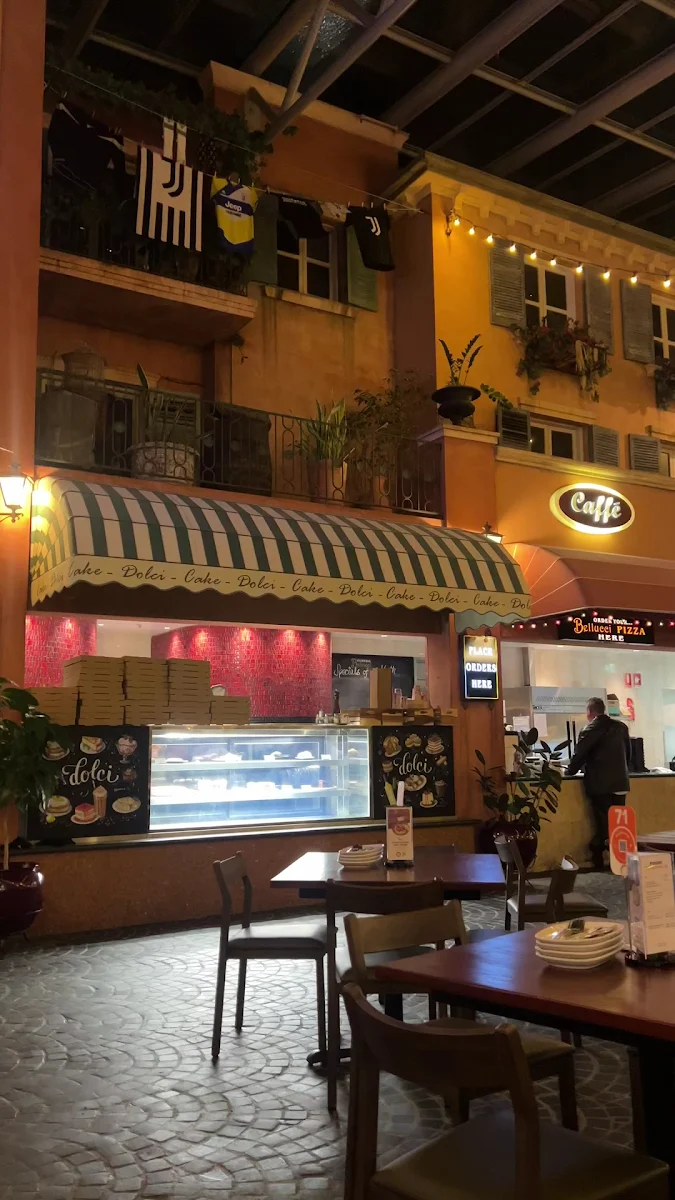 Vibe, La Piazza