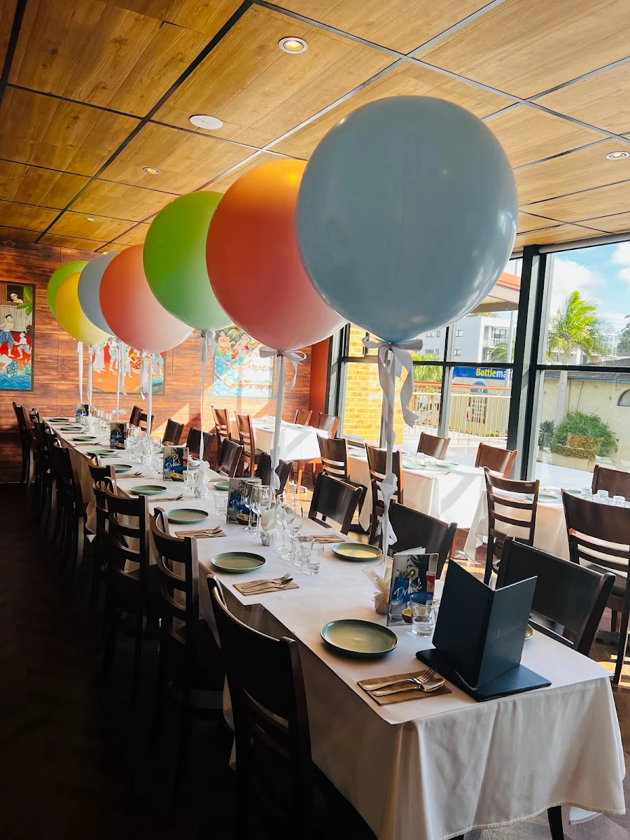 Vibe, Harbour Thai Restaurant