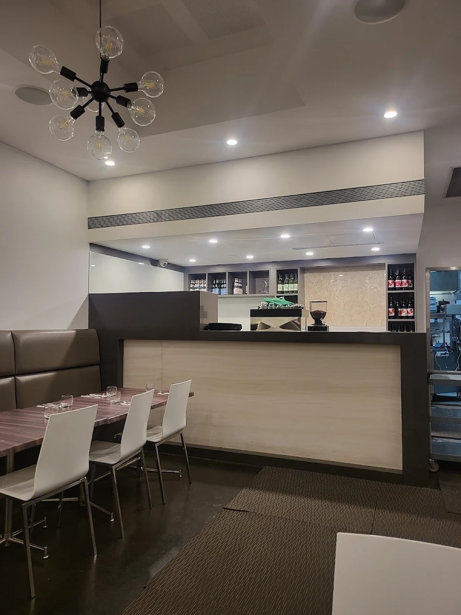Vibe, Mark’s at Illawong