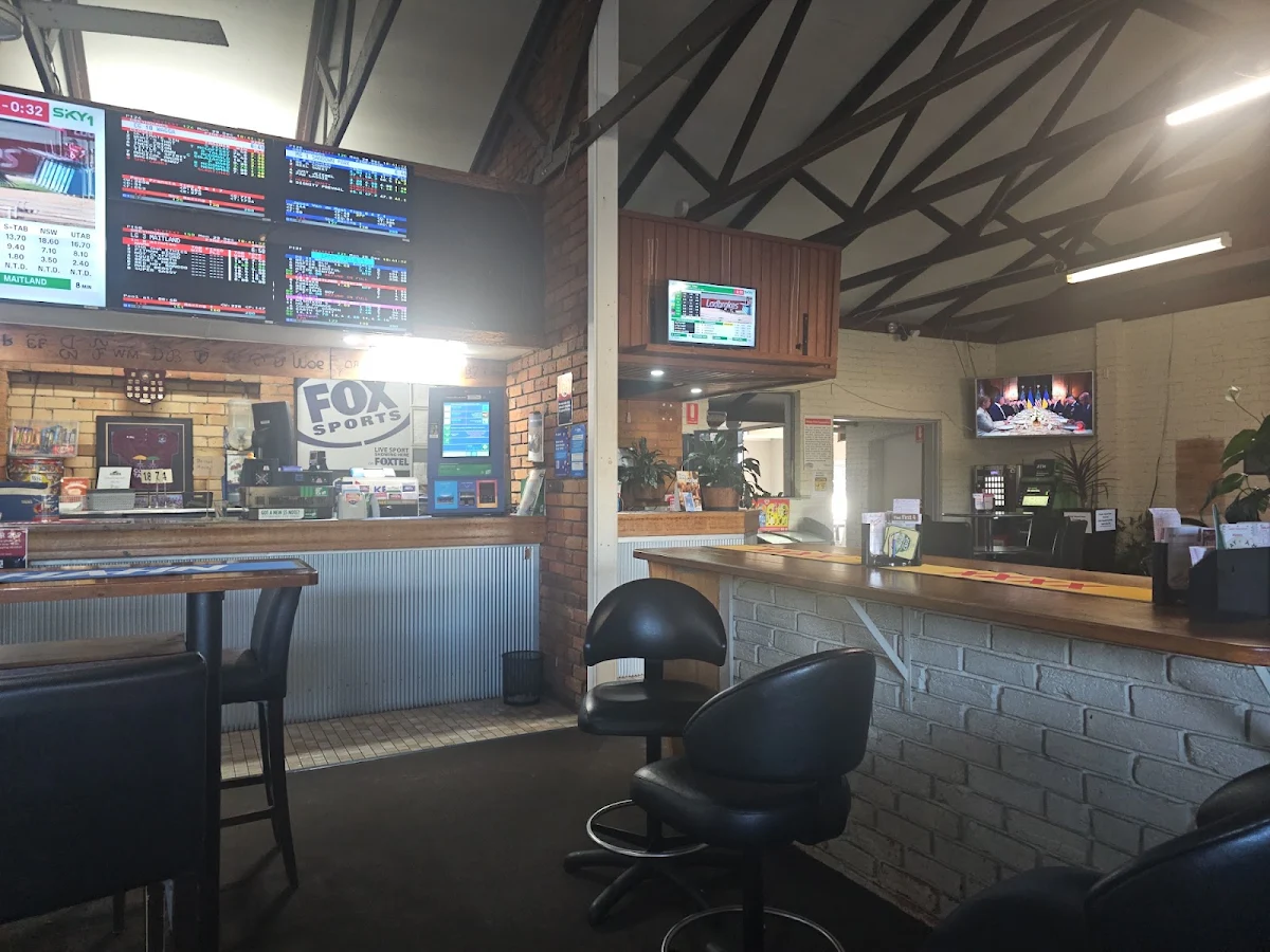 Vibe, Coutts Tavern