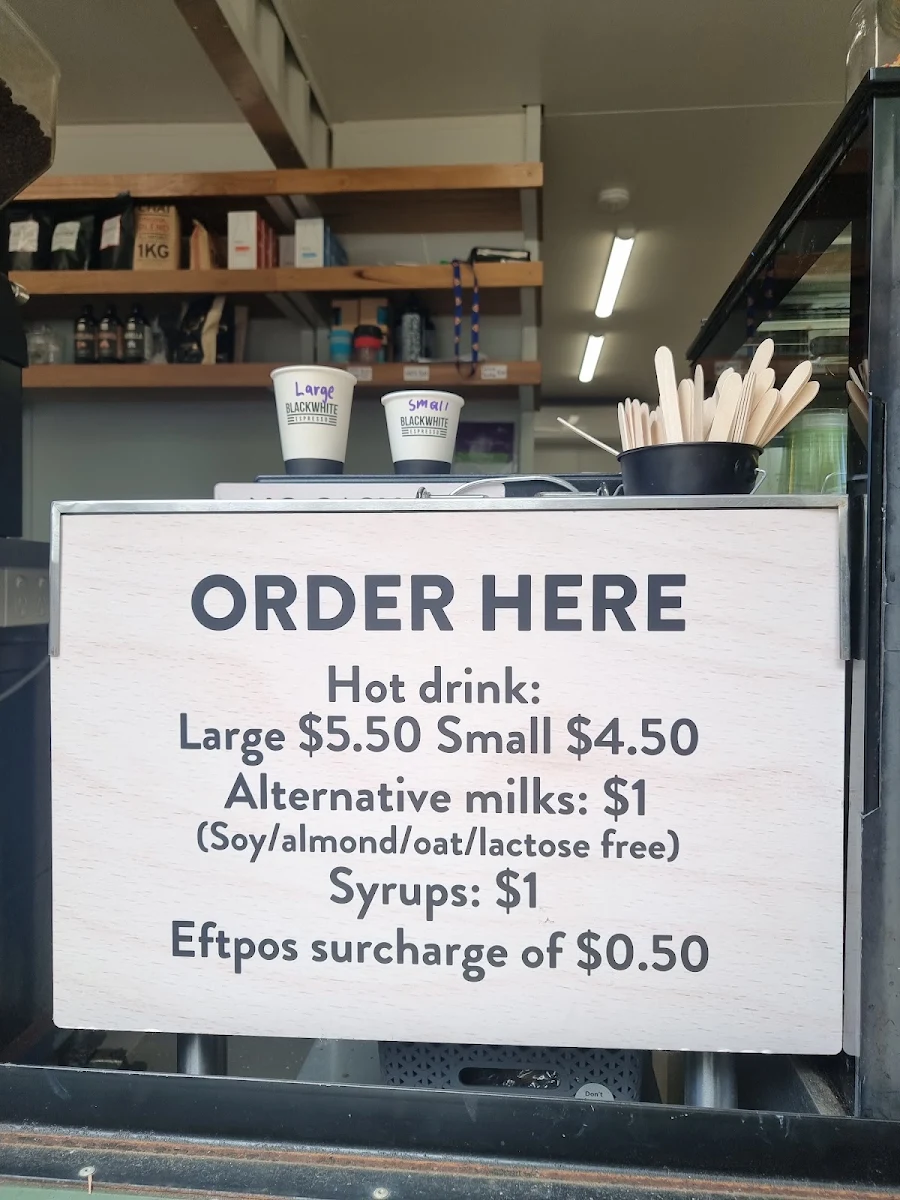 Nyanggan Gapi Café cover
