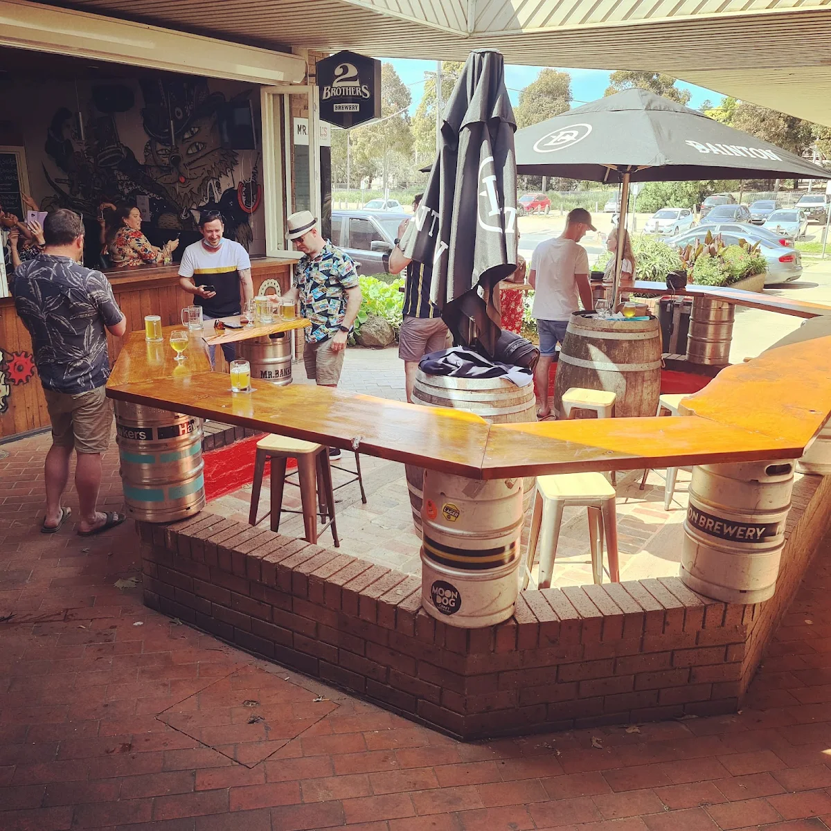 Vibe, Mr Paul's Beer and Wine