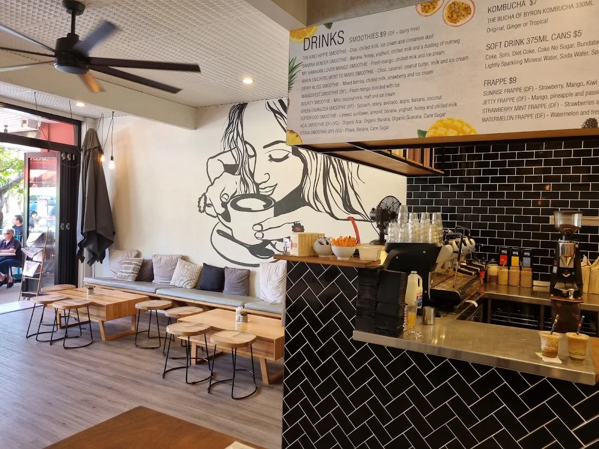 Vibe, Urban Espresso Lounge
