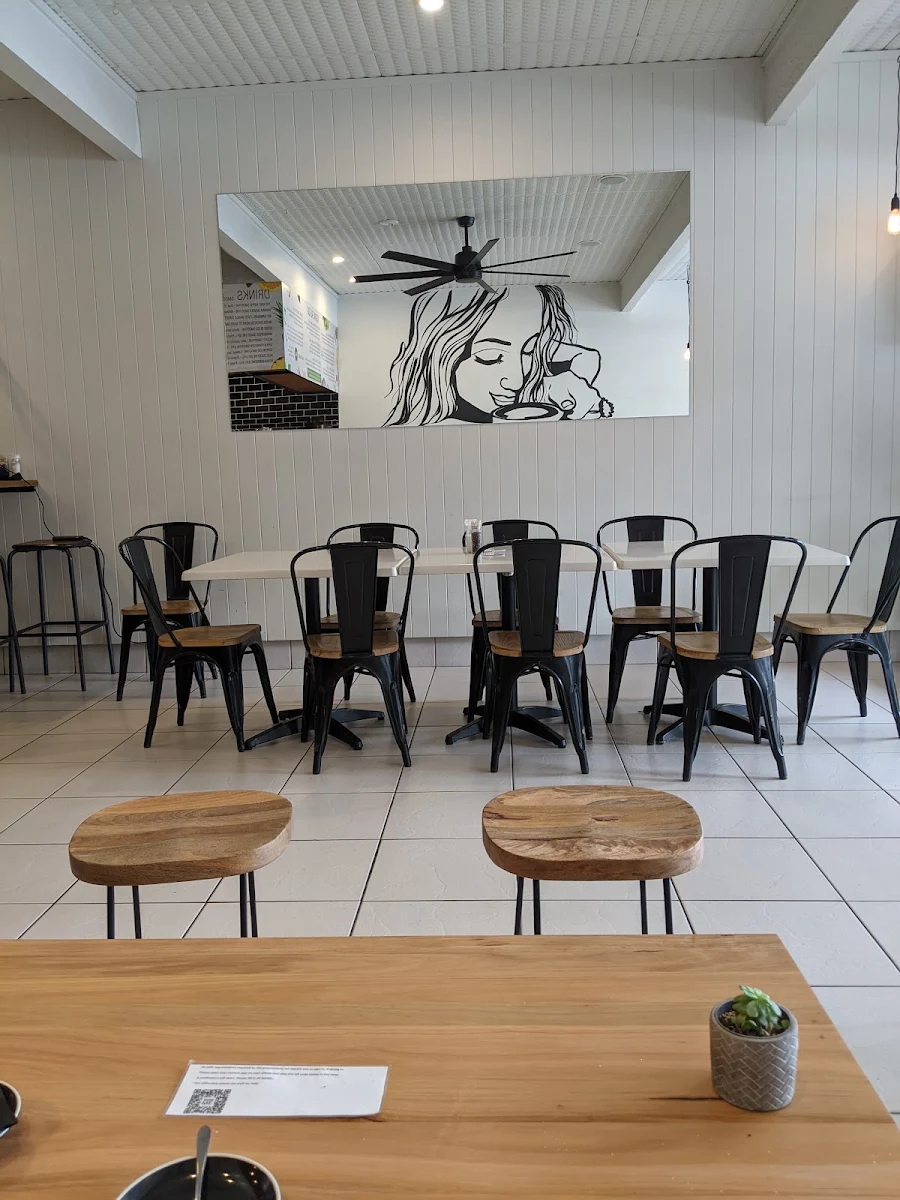 Vibe, Urban Espresso Lounge