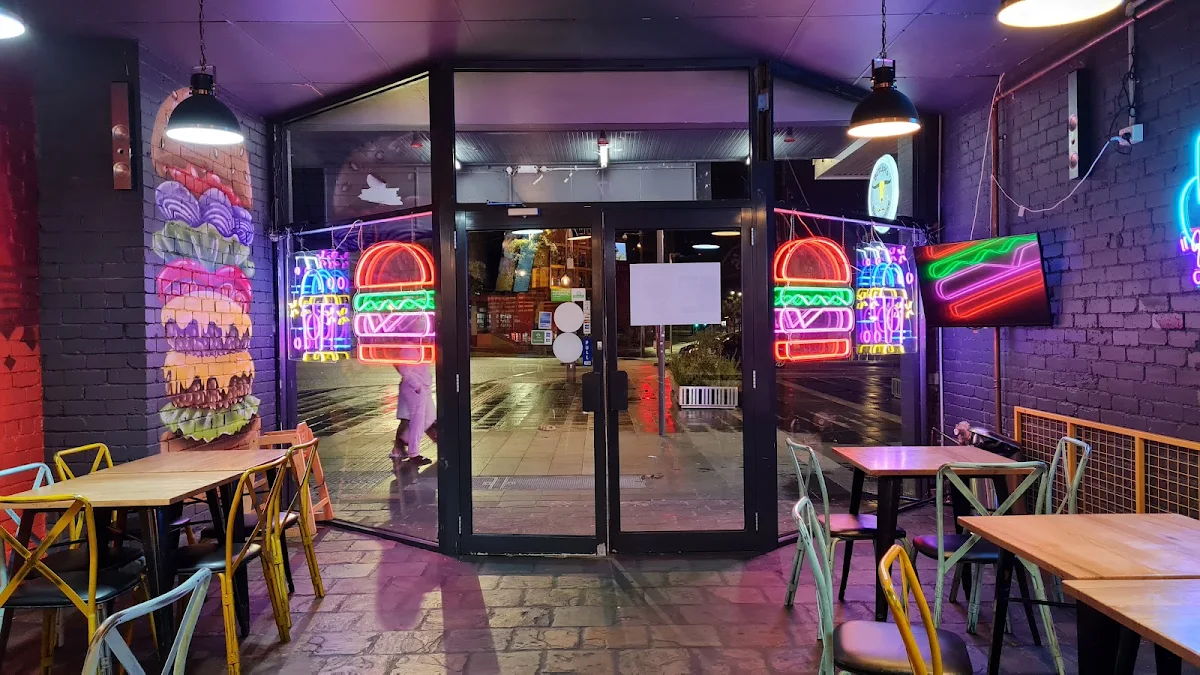 Vibe, Butler's Smokehouse
