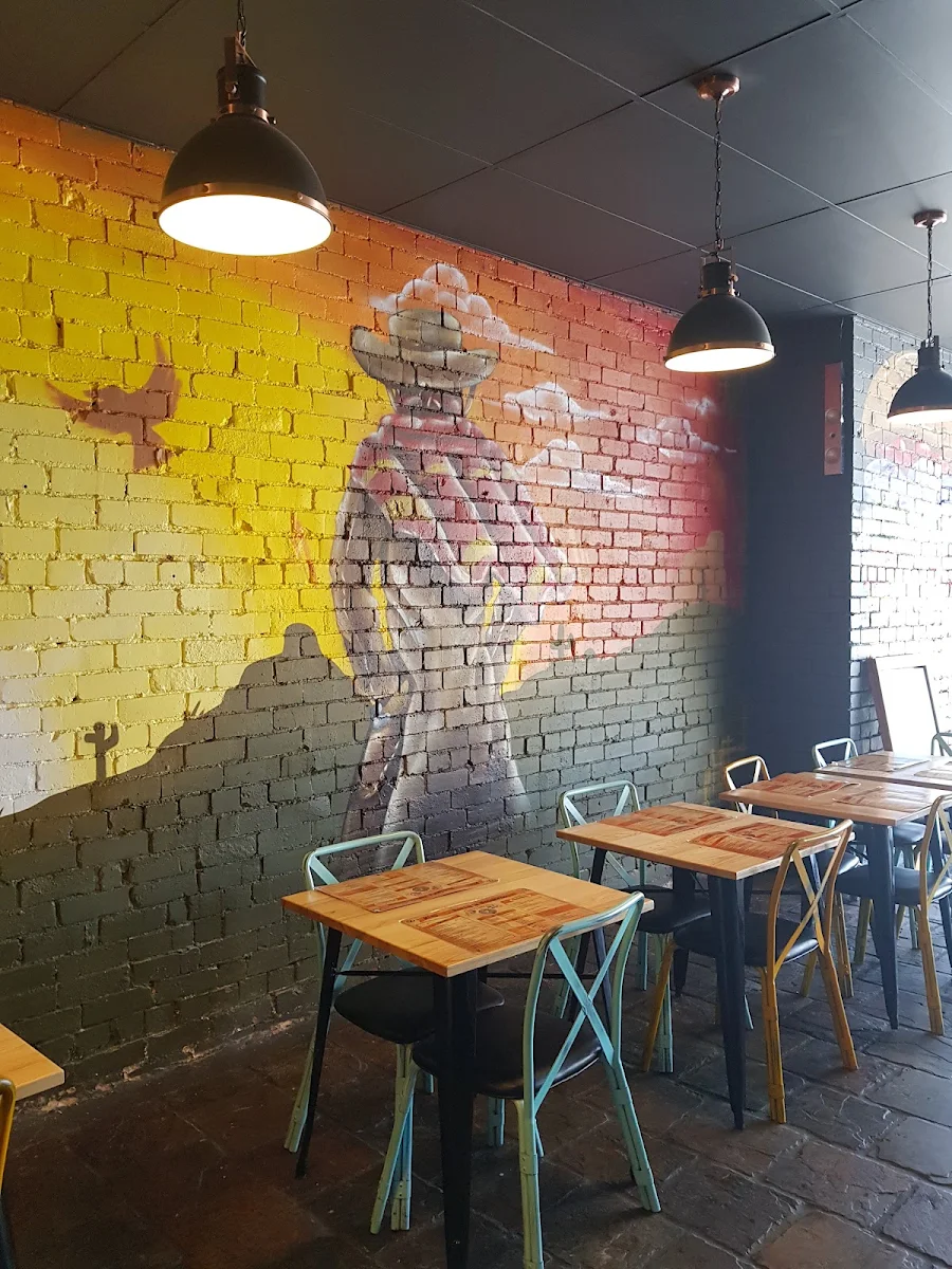 Vibe, Butler's Smokehouse