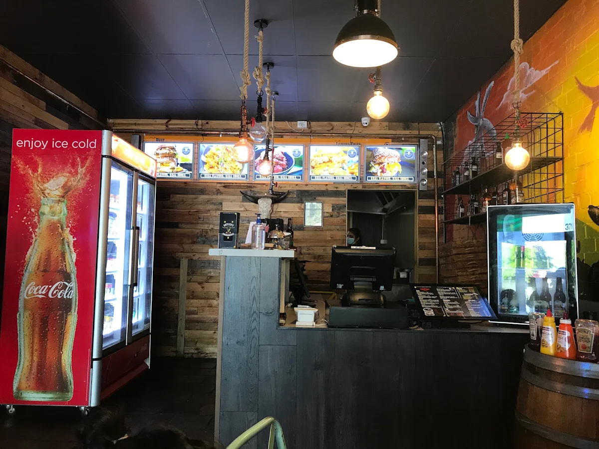 Vibe, Butler's Smokehouse