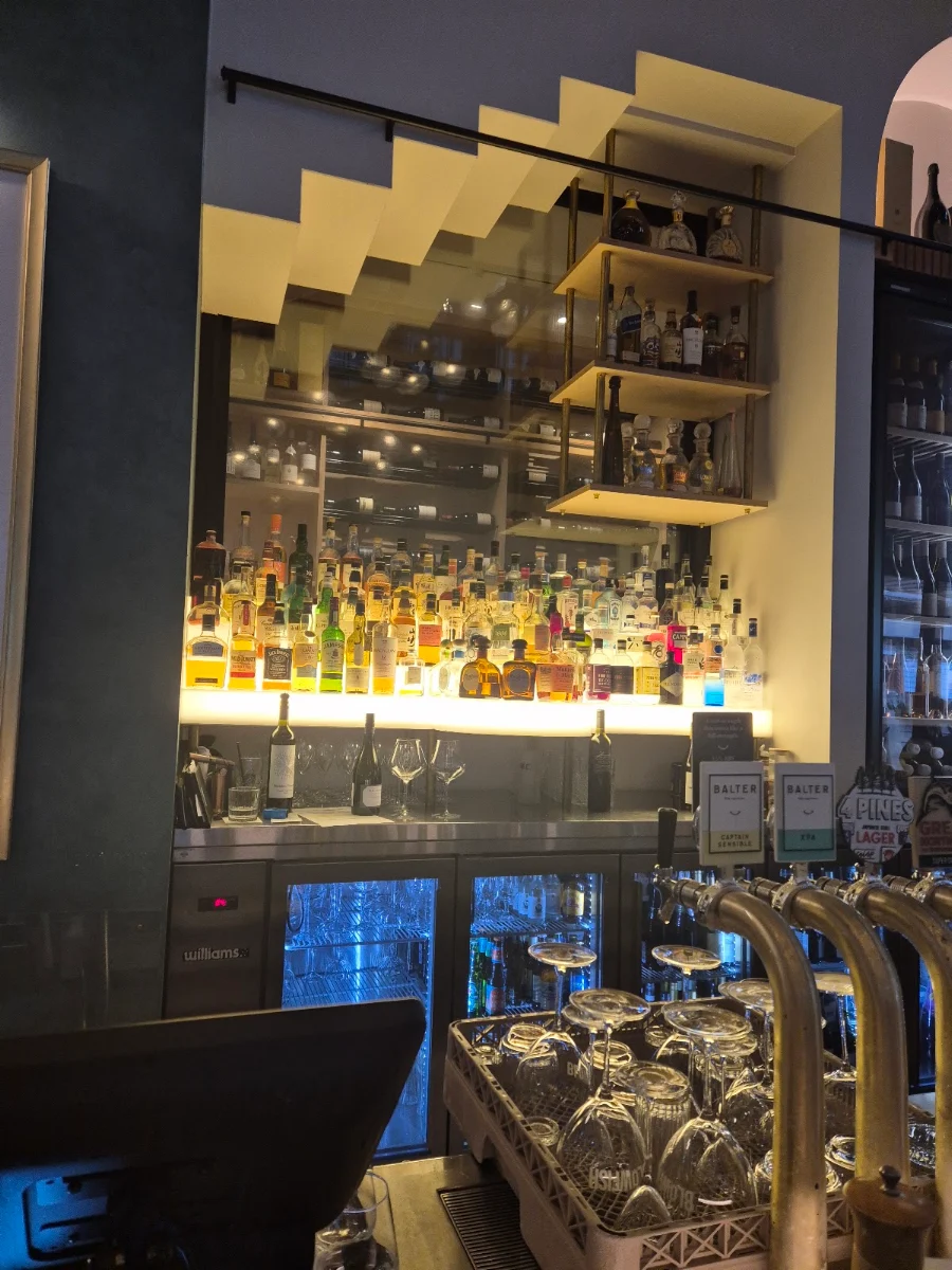 Vibe, Blowfish Seafood ★ Steak ★ Bar