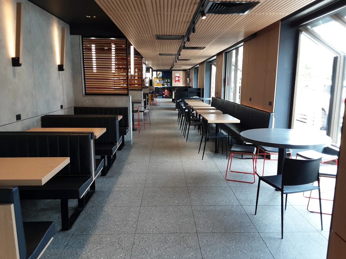 Vibe, McDonald's Dickson