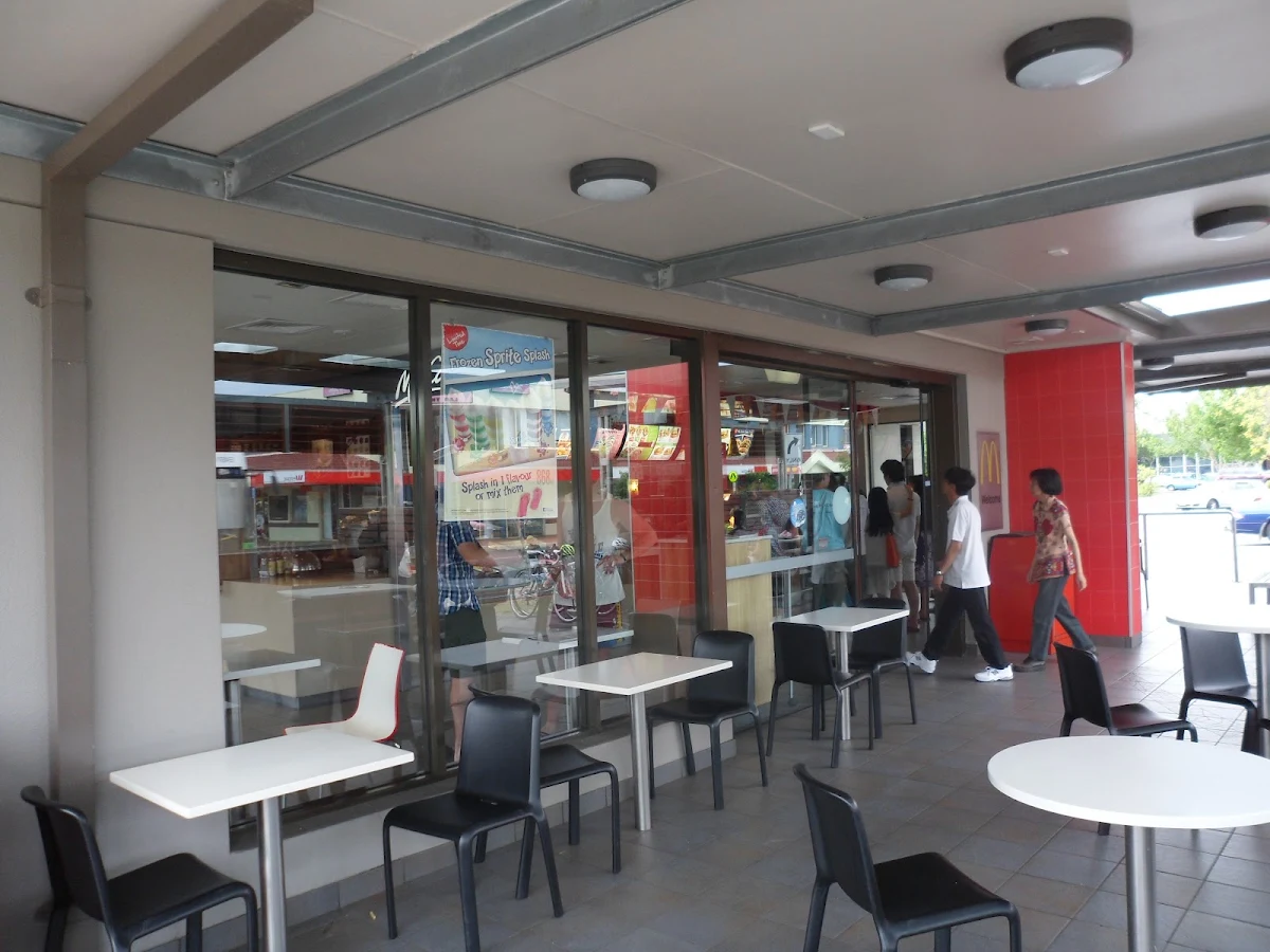 Vibe, McDonald's Dickson
