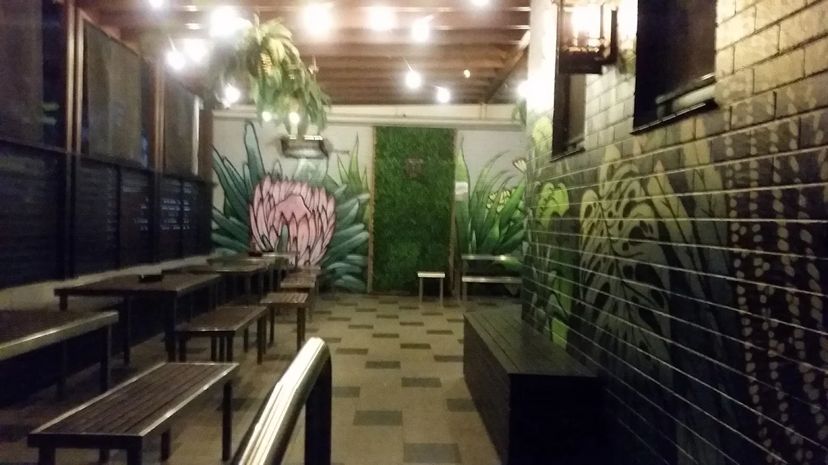 Vibe, Mayfield Hotel