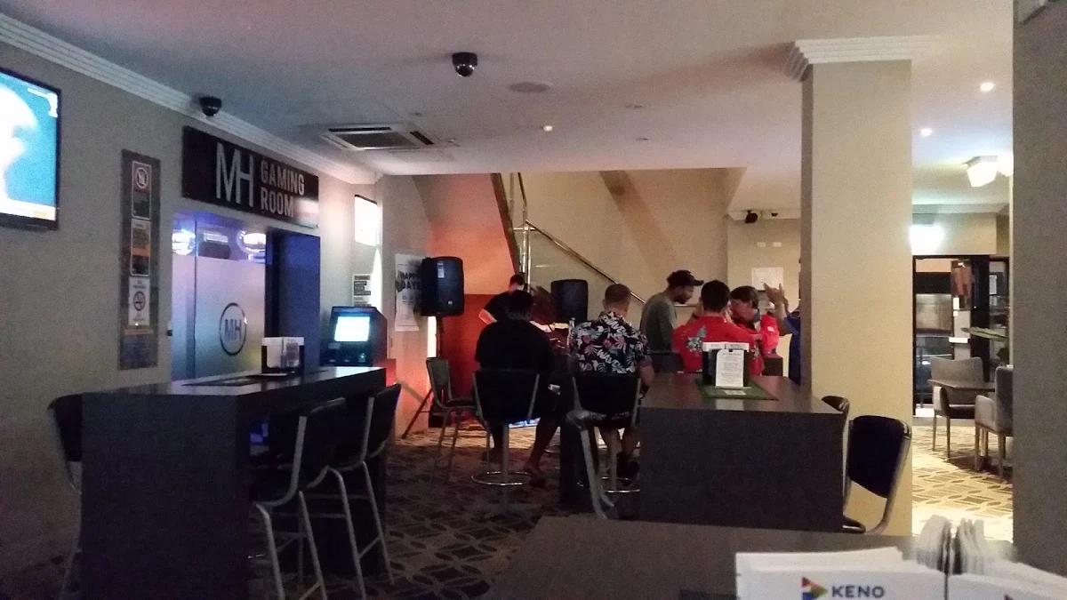 Vibe, Mayfield Hotel