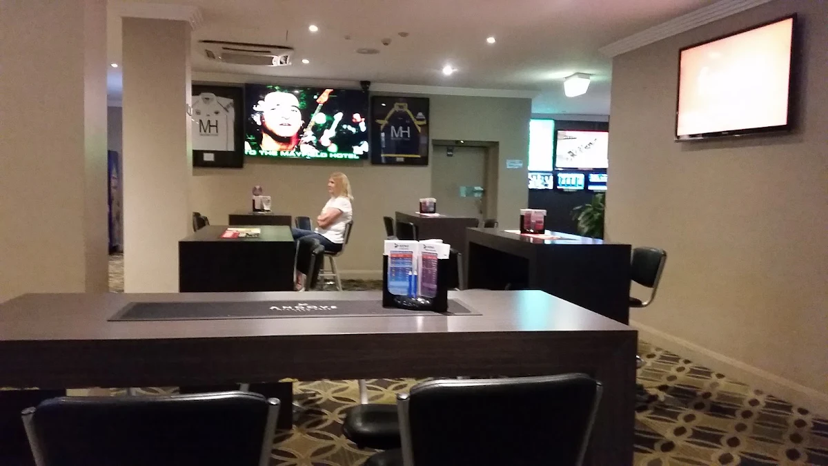 Vibe, Mayfield Hotel