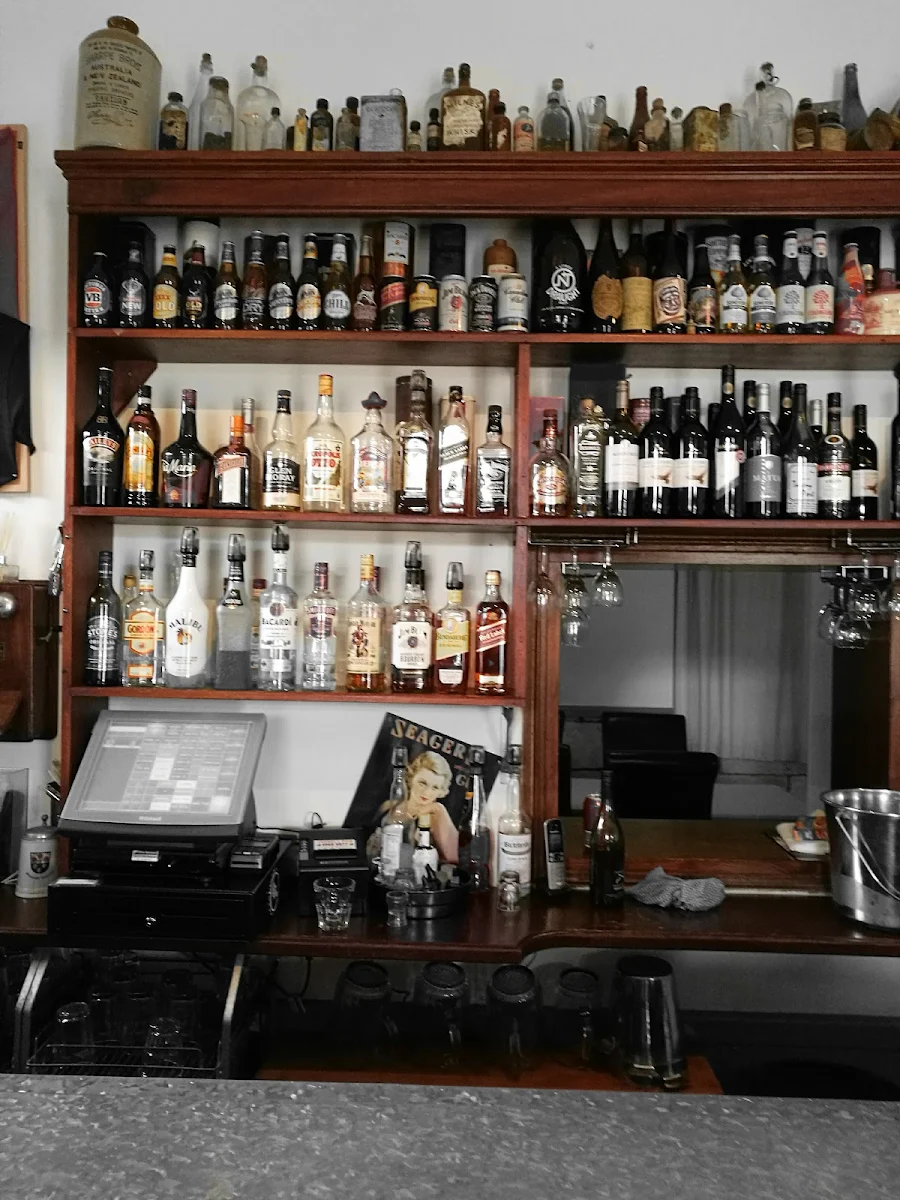 Vibe, The Royal Hotel Cassilis