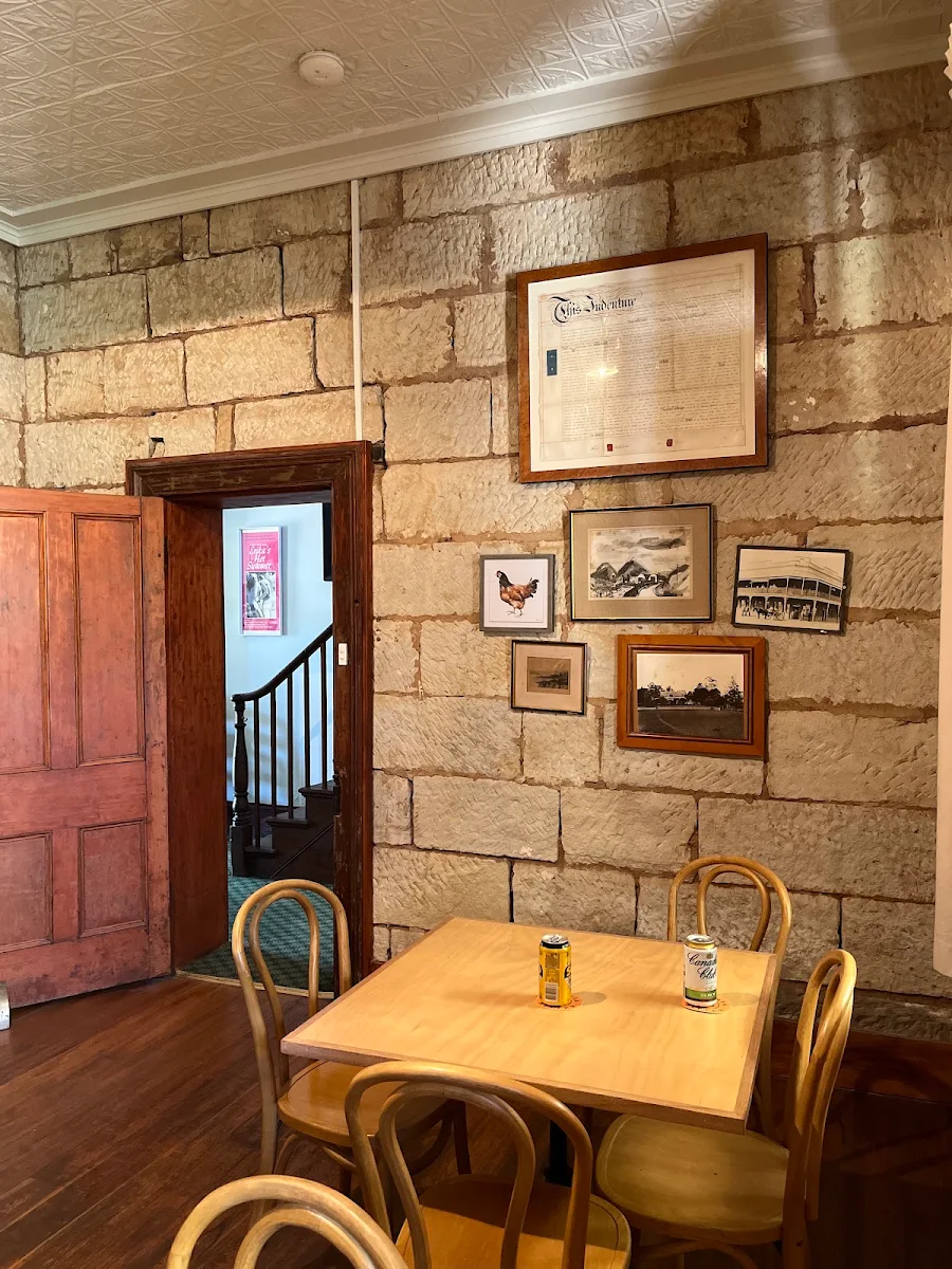 Vibe, The Royal Hotel Cassilis