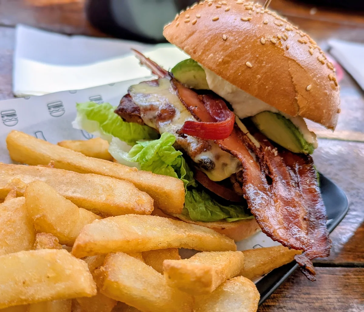Food & drink, The Sporting Globe x 4 Pines - King Street Wharf