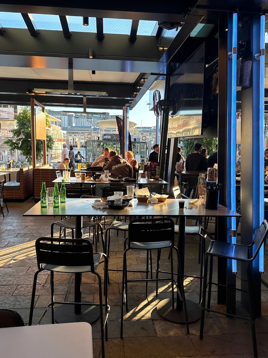 Vibe, The Sporting Globe x 4 Pines - King Street Wharf