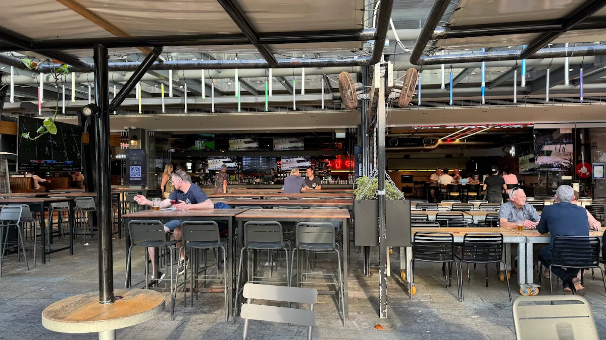 Vibe, The Sporting Globe x 4 Pines - King Street Wharf