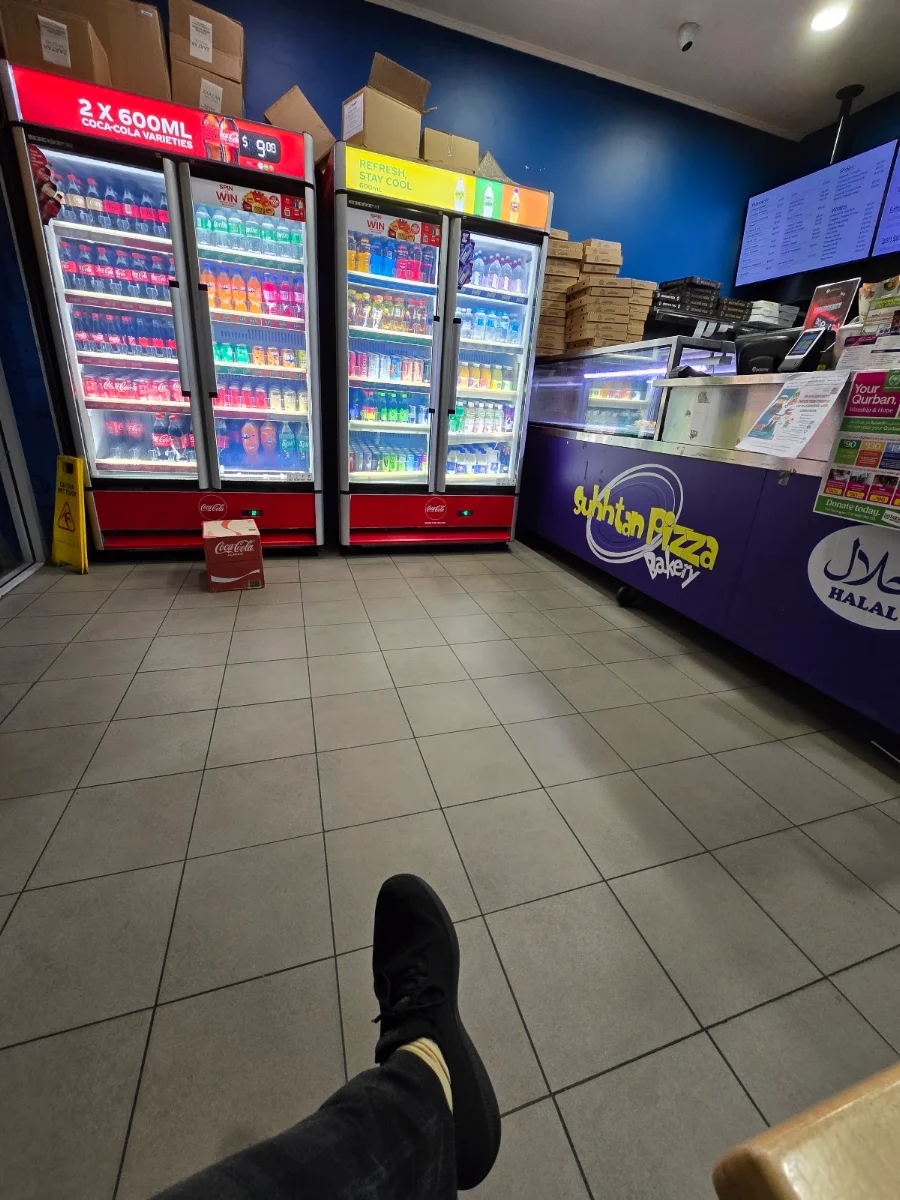 Vibe, Suhhtan bakery Bankstown - Halal Manoush and Pizzas