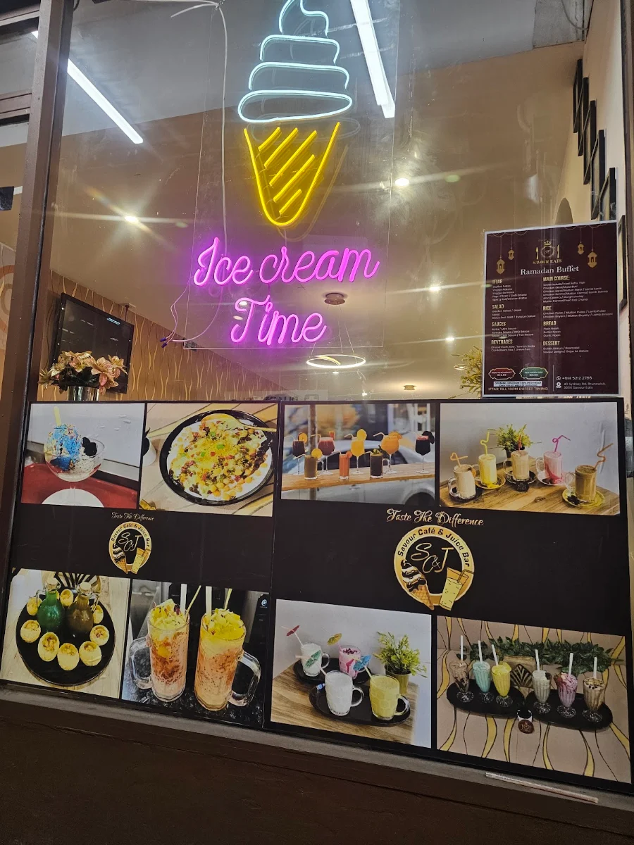 Menu, Savour cafe’ and juice bar