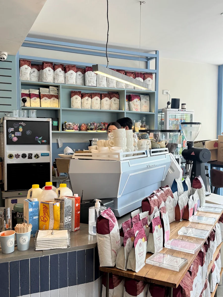 Vibe, August Coffee