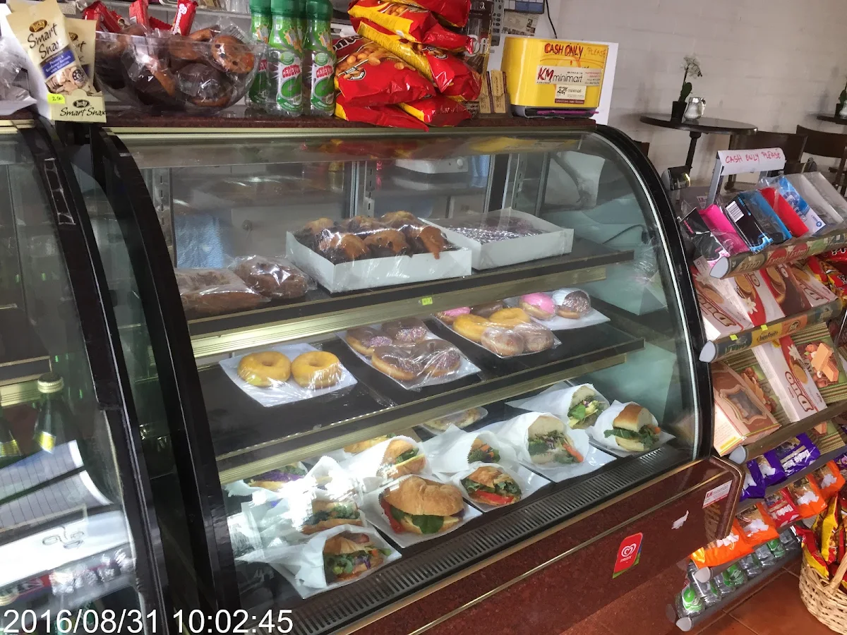 Vibe, KM minimart