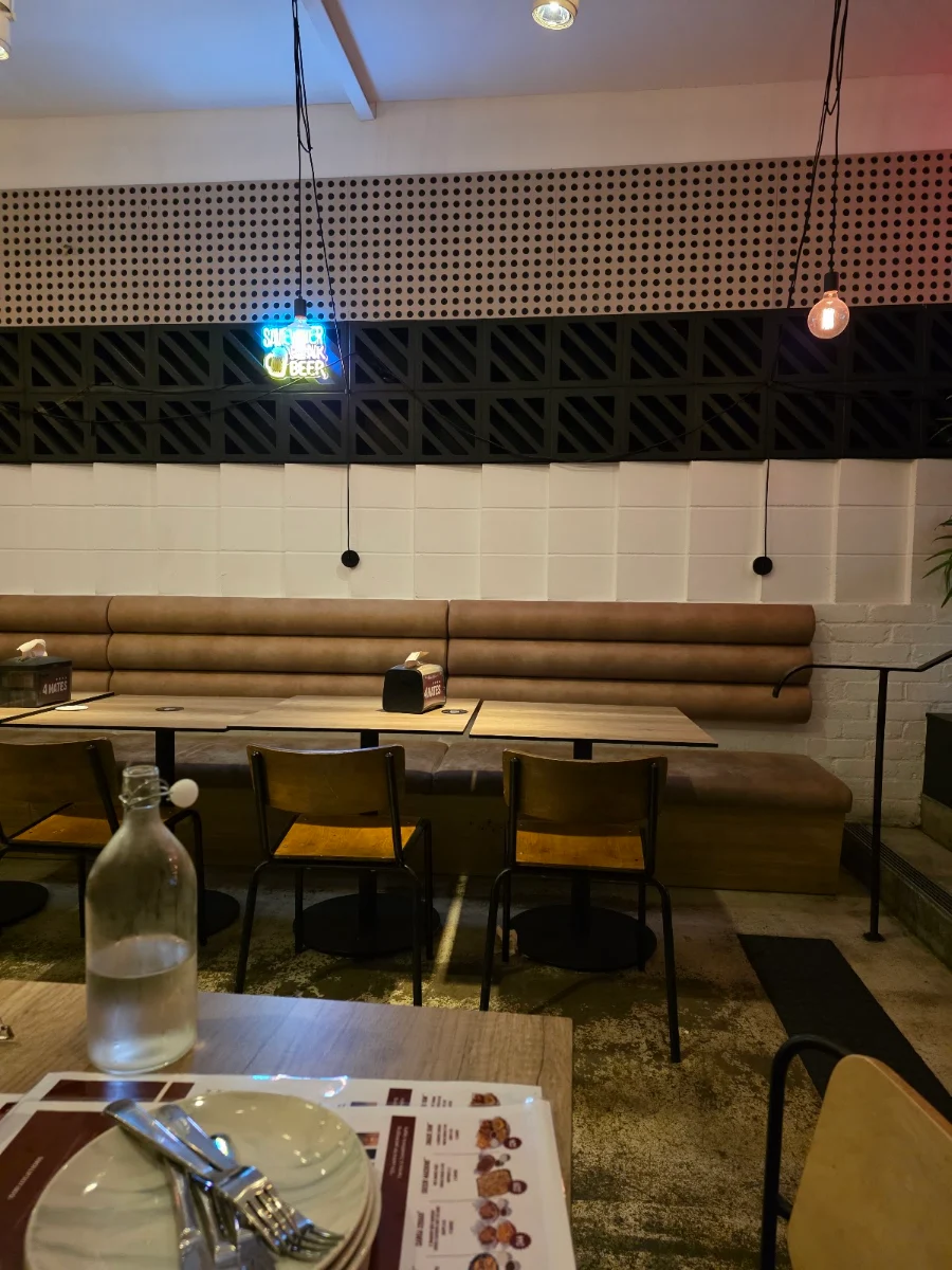 Vibe, 4 Mates Bar & Grill - Mt Lawley