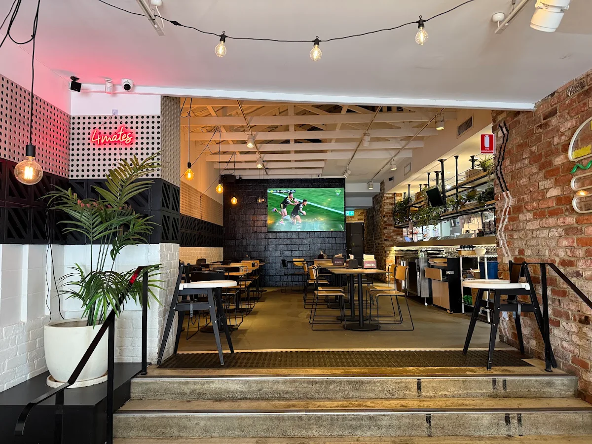 Vibe, 4 Mates Bar & Grill - Mt Lawley
