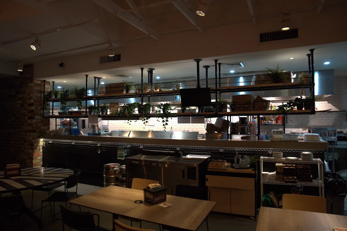 Vibe, 4 Mates Bar & Grill - Mt Lawley