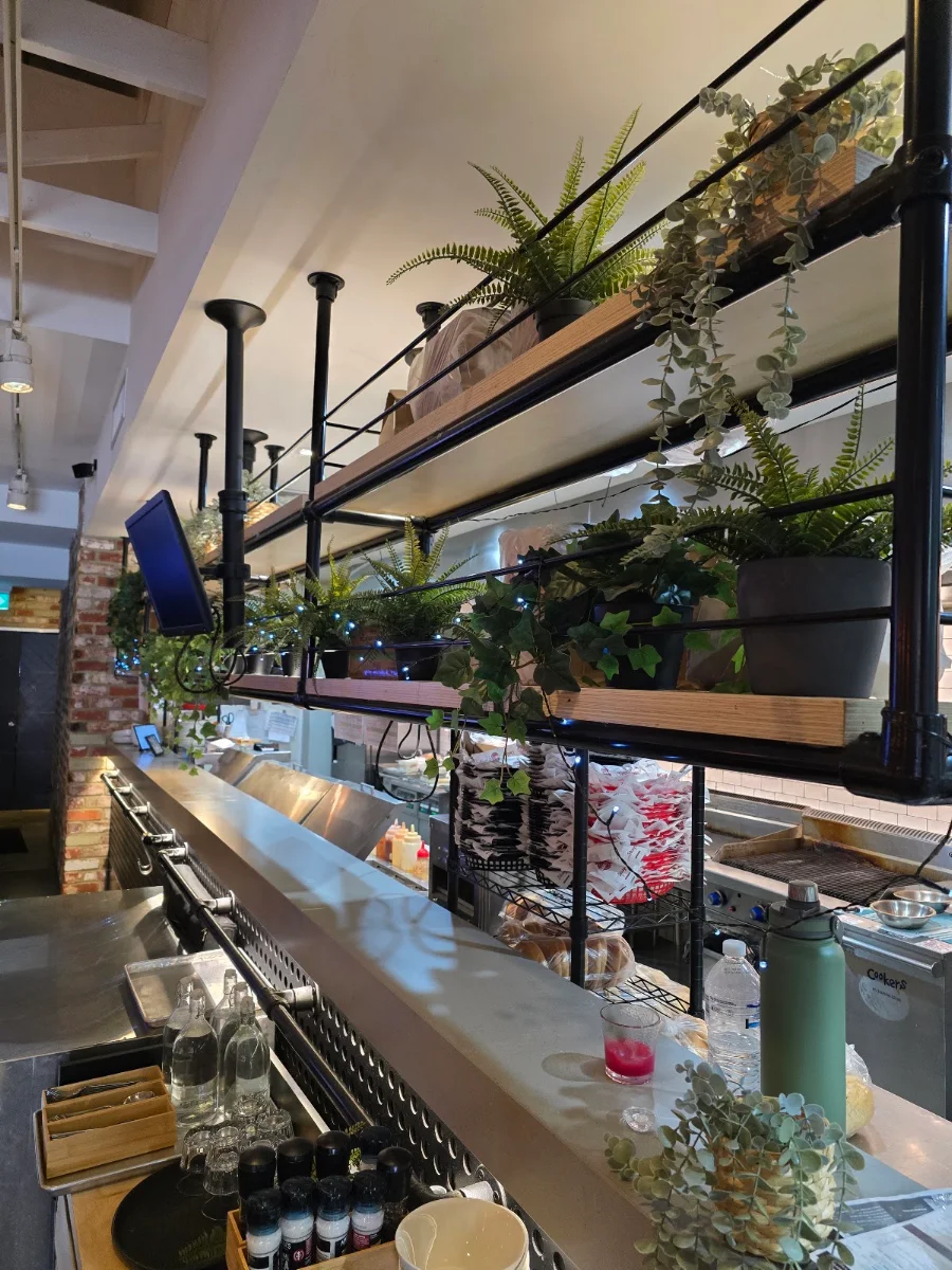 Vibe, 4 Mates Bar & Grill - Mt Lawley