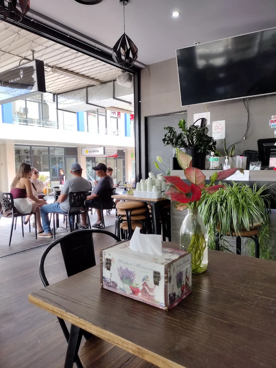 Vibe, Cafe Ngon