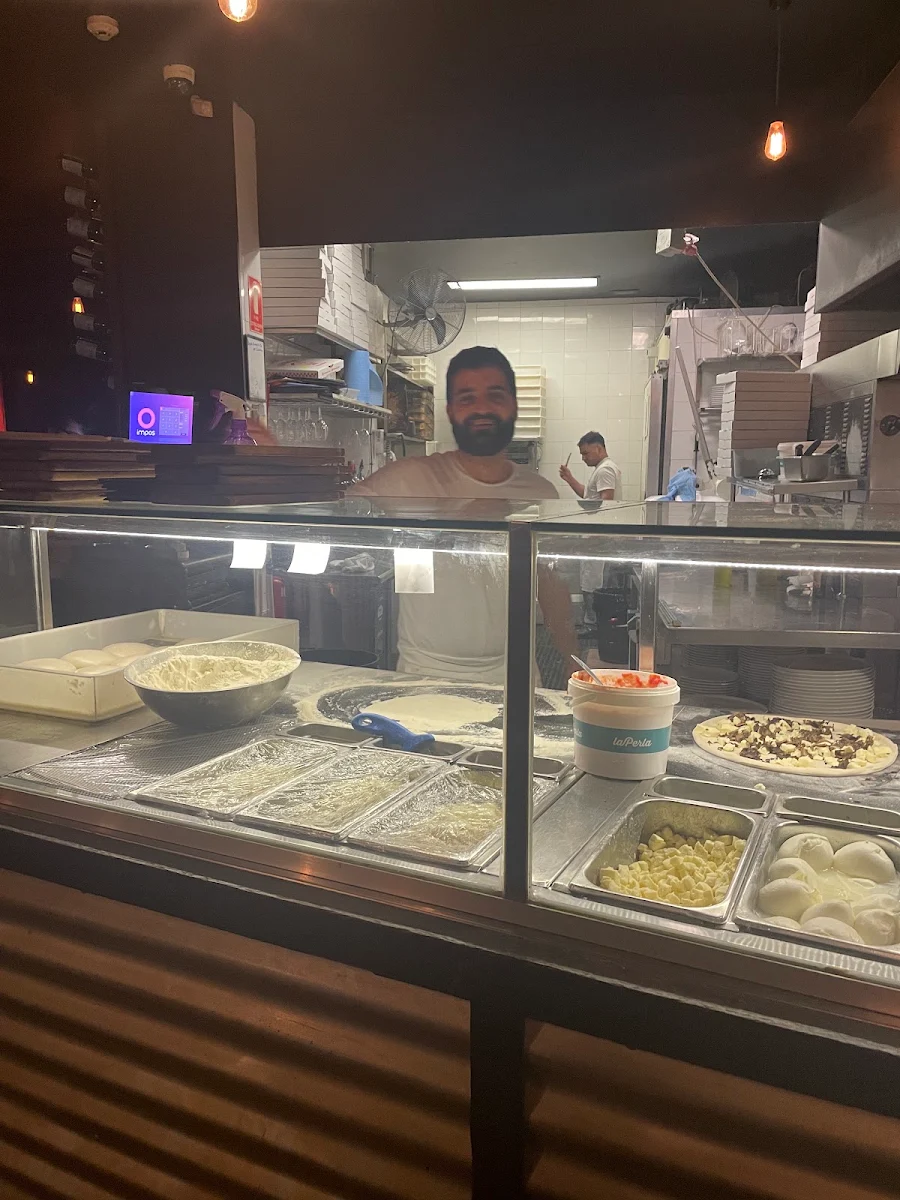 Vibe, Vacanza Pizzeria Surry Hills