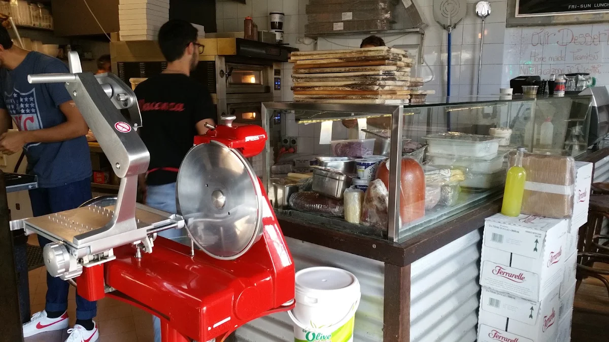 Vibe, Vacanza Pizzeria Surry Hills