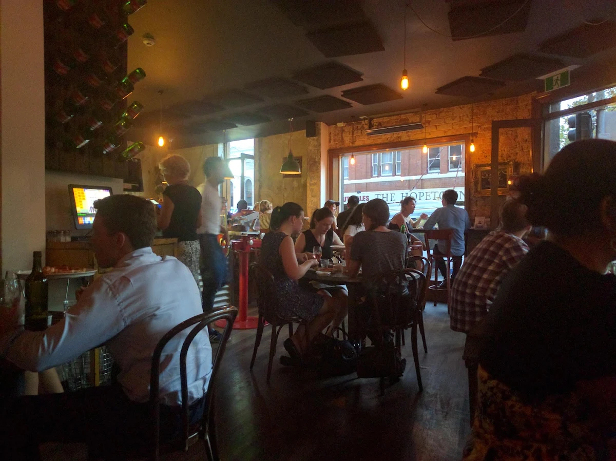 Vibe, Vacanza Pizzeria Surry Hills