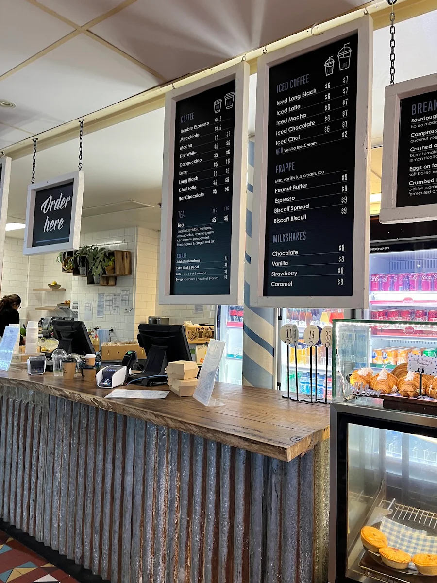 Menu, Milkbar at the lookout