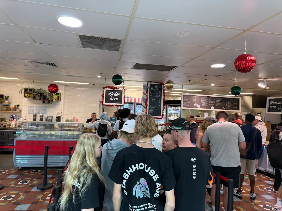Vibe, Milkbar at the lookout